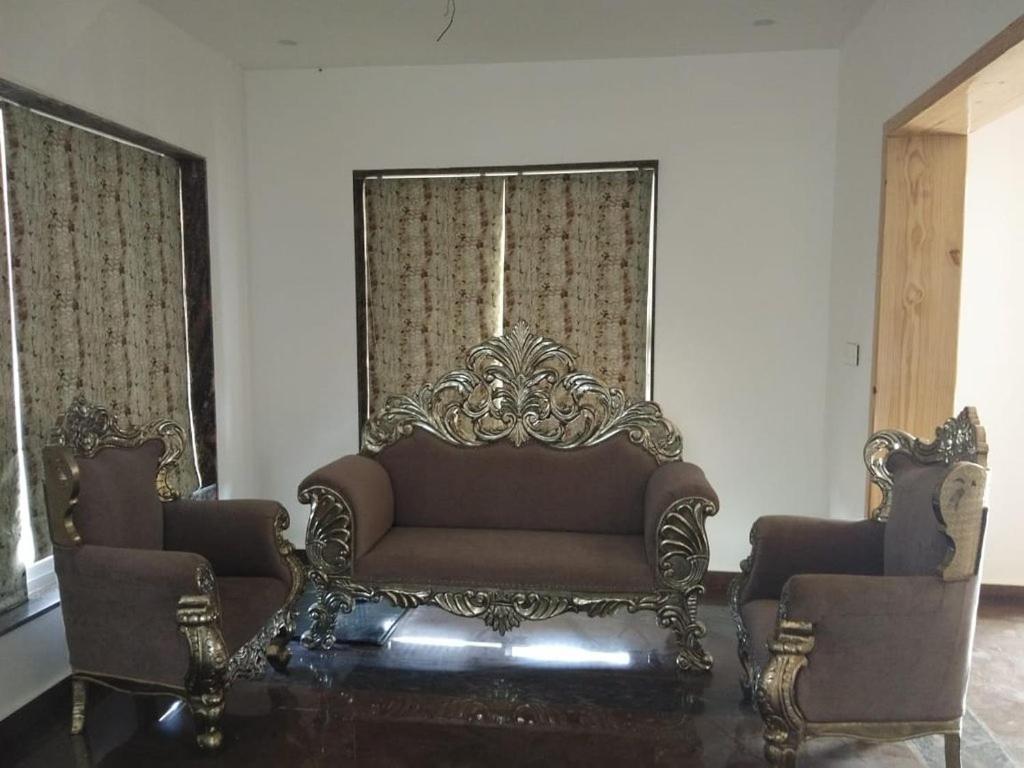 Golden Hands - Palace Raj Kumbha 贡珀尔格尔 外观 照片